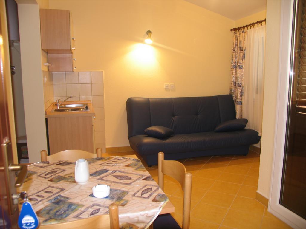 Apartments Villa Ceres Klek Bilik gambar