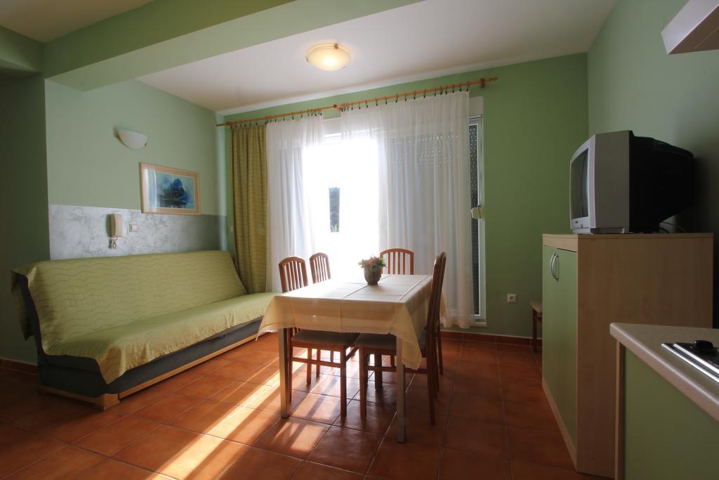 Apartments Villa Ceres Klek Bilik gambar