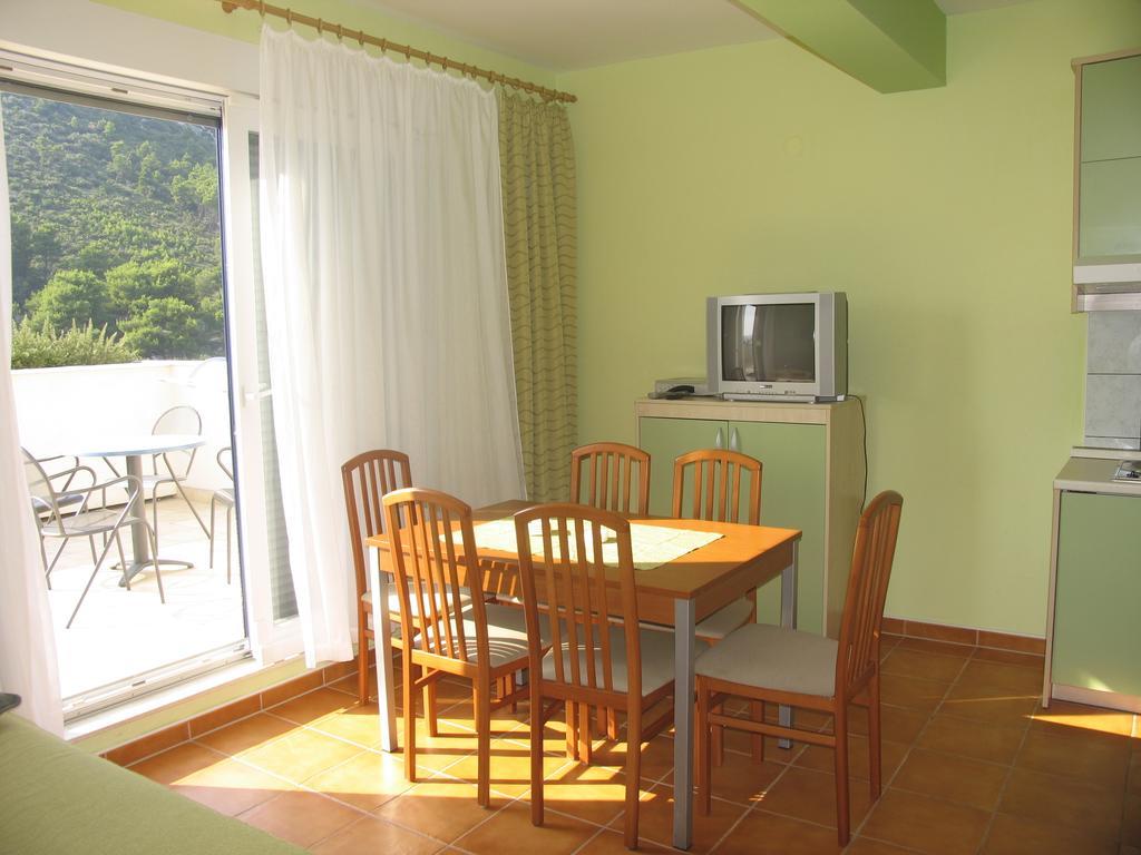 Apartments Villa Ceres Klek Bilik gambar